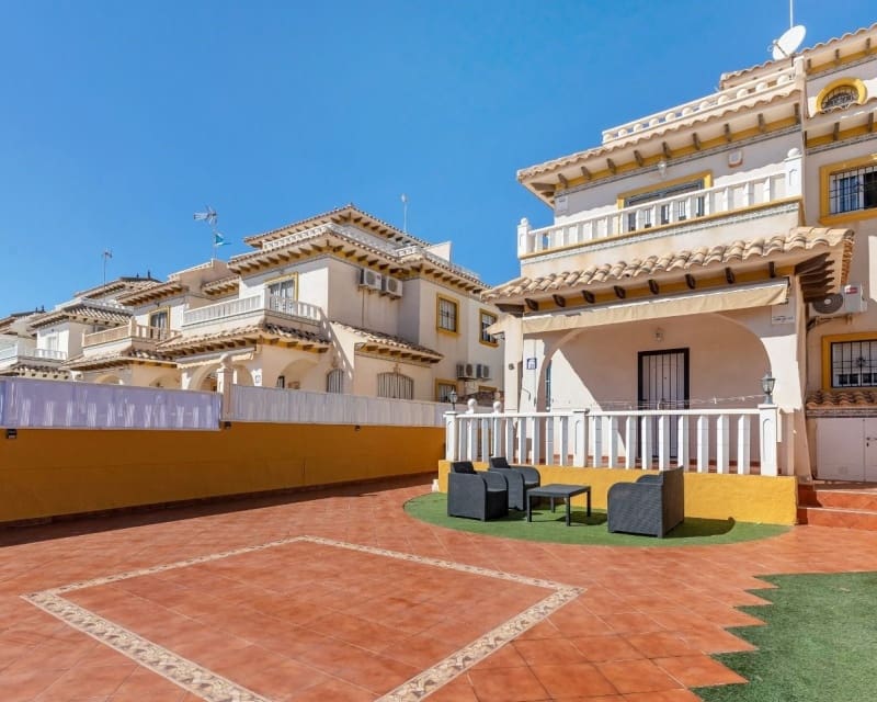 2 quarto Moradia para venda em Cabo Roig com piscina - 255 000 € (Ref: 9552019)