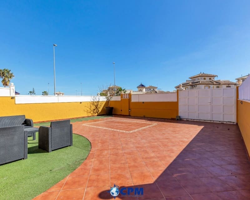 2 quarto Moradia para venda em Cabo Roig com piscina - 255 000 € (Ref: 9552019)