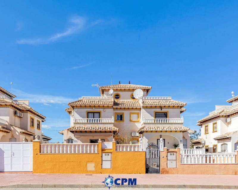 2 quarto Moradia para venda em Cabo Roig com piscina - 255 000 € (Ref: 9552019)