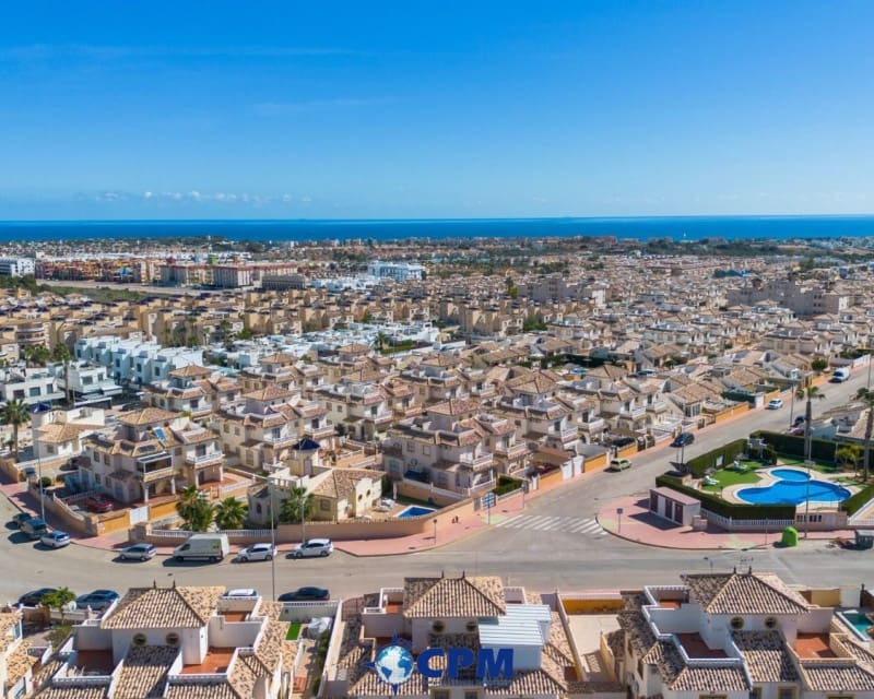 2 quarto Moradia para venda em Cabo Roig com piscina - 255 000 € (Ref: 9552019)