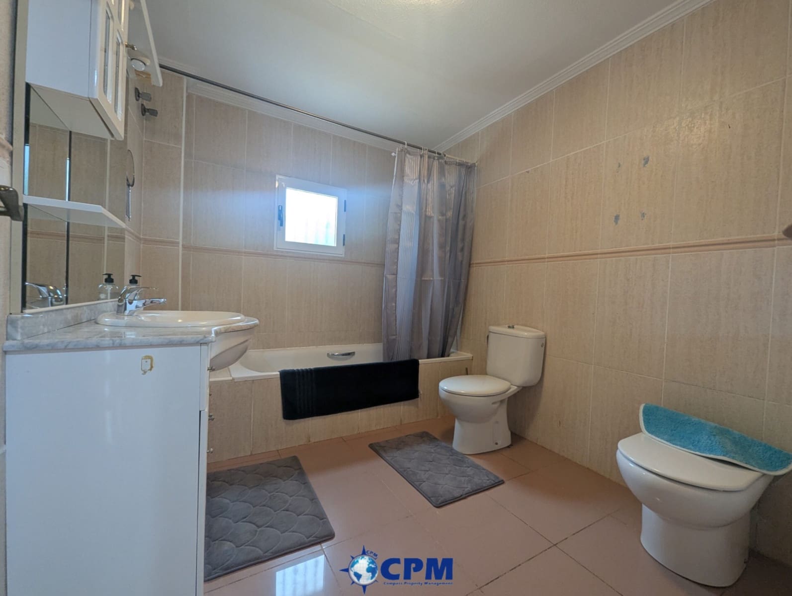 6 slaapkamer Villa te koop in Villamartin met zwembad - € 425.000 (Ref: 9552020)