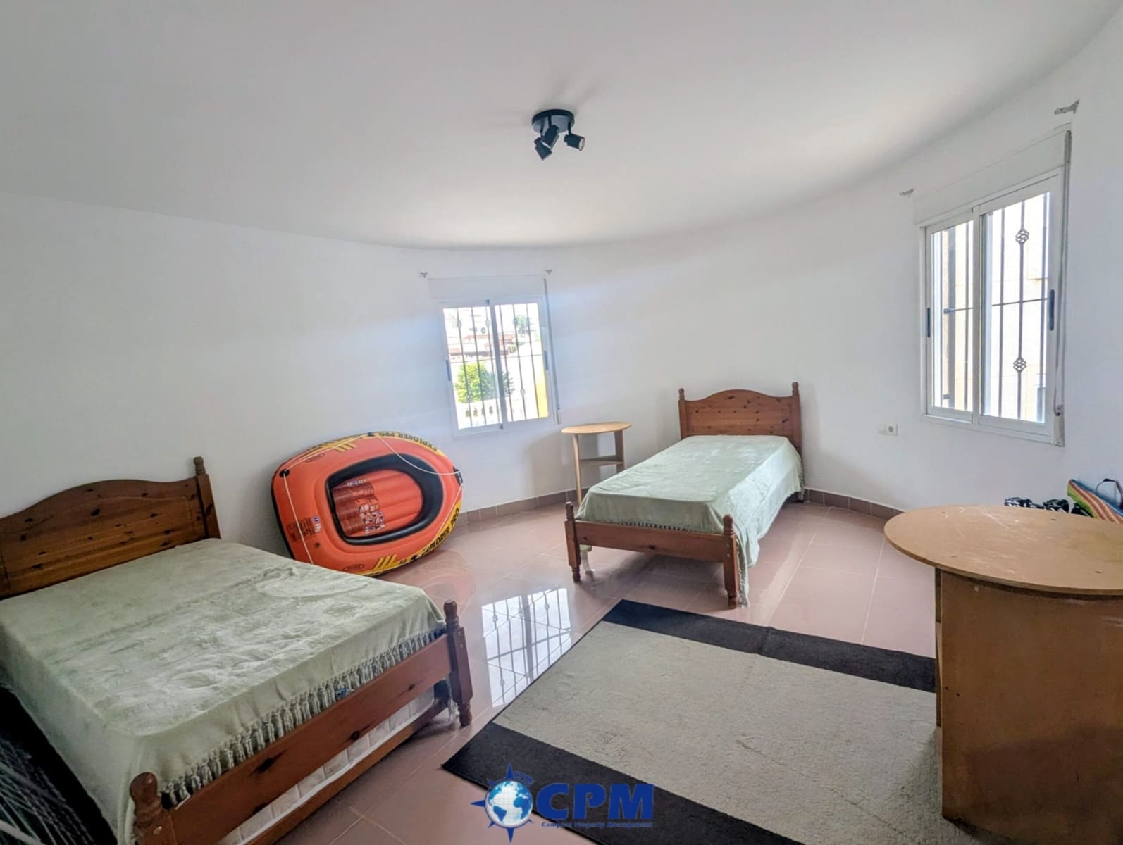 6 slaapkamer Villa te koop in Villamartin met zwembad - € 425.000 (Ref: 9552020)