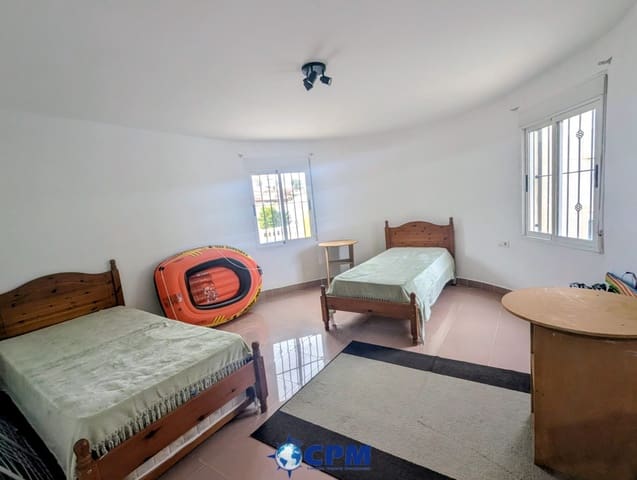 6 slaapkamer Villa te koop in Villamartin, Orihuela met zwembad - € 425.000 (Ref: 9552020)