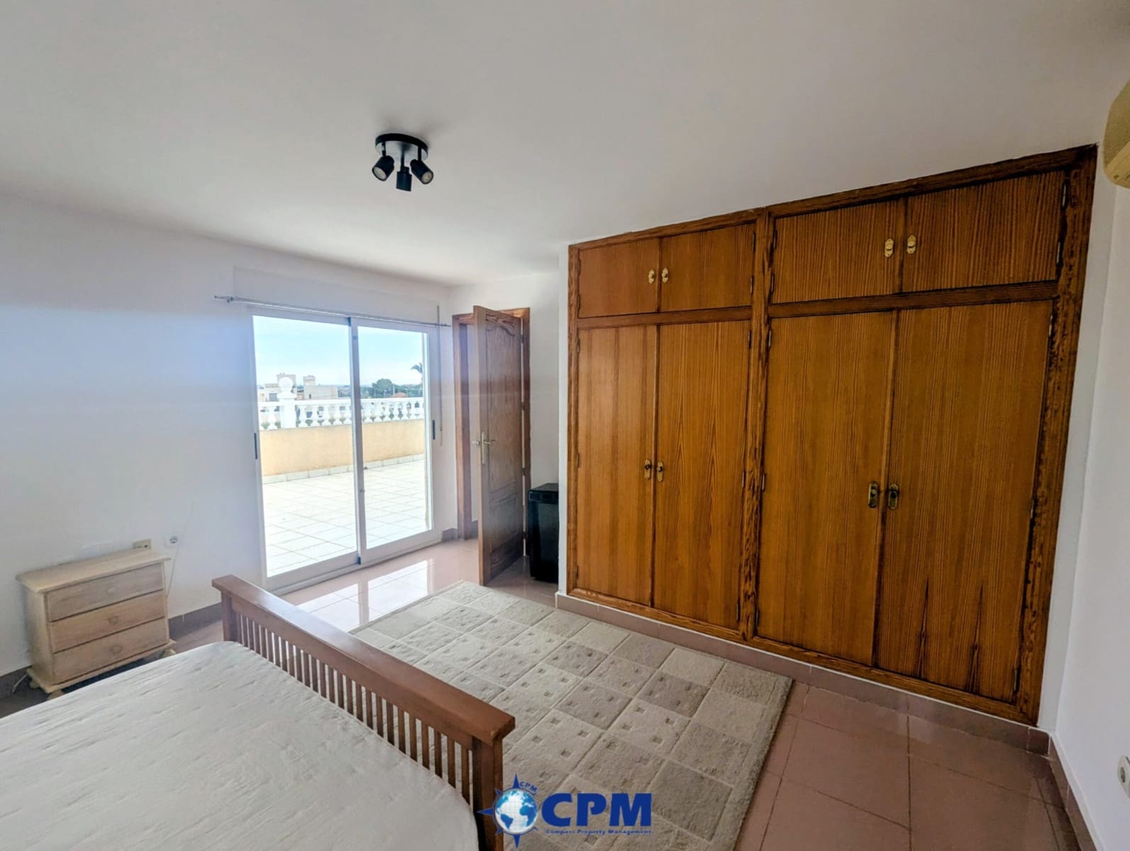 6 slaapkamer Villa te koop in Villamartin met zwembad - € 425.000 (Ref: 9552020)