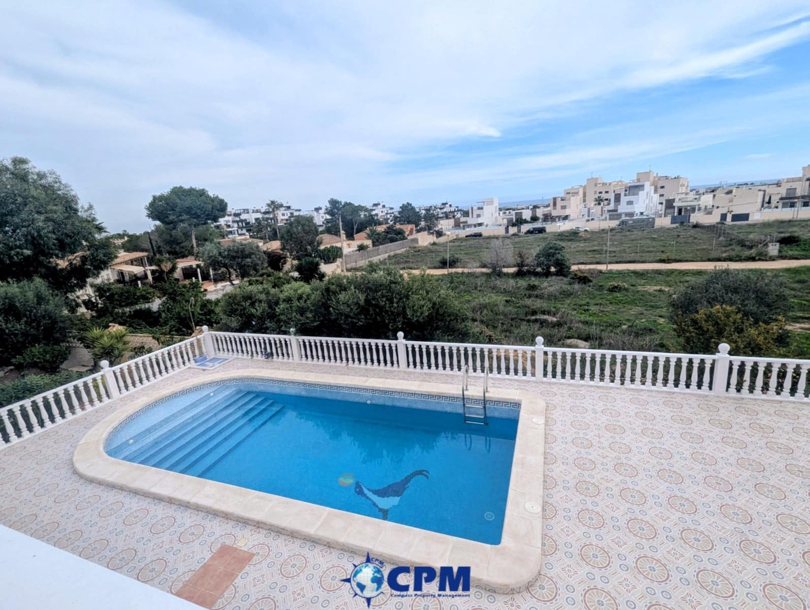 6 slaapkamer Villa te koop in Villamartin met zwembad - € 425.000 (Ref: 9552020)