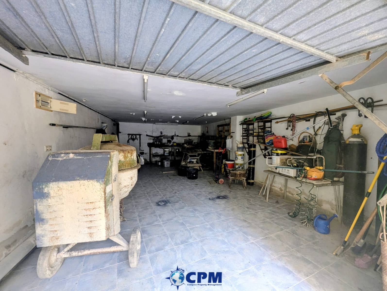 6 slaapkamer Villa te koop in Villamartin met zwembad - € 425.000 (Ref: 9552020)