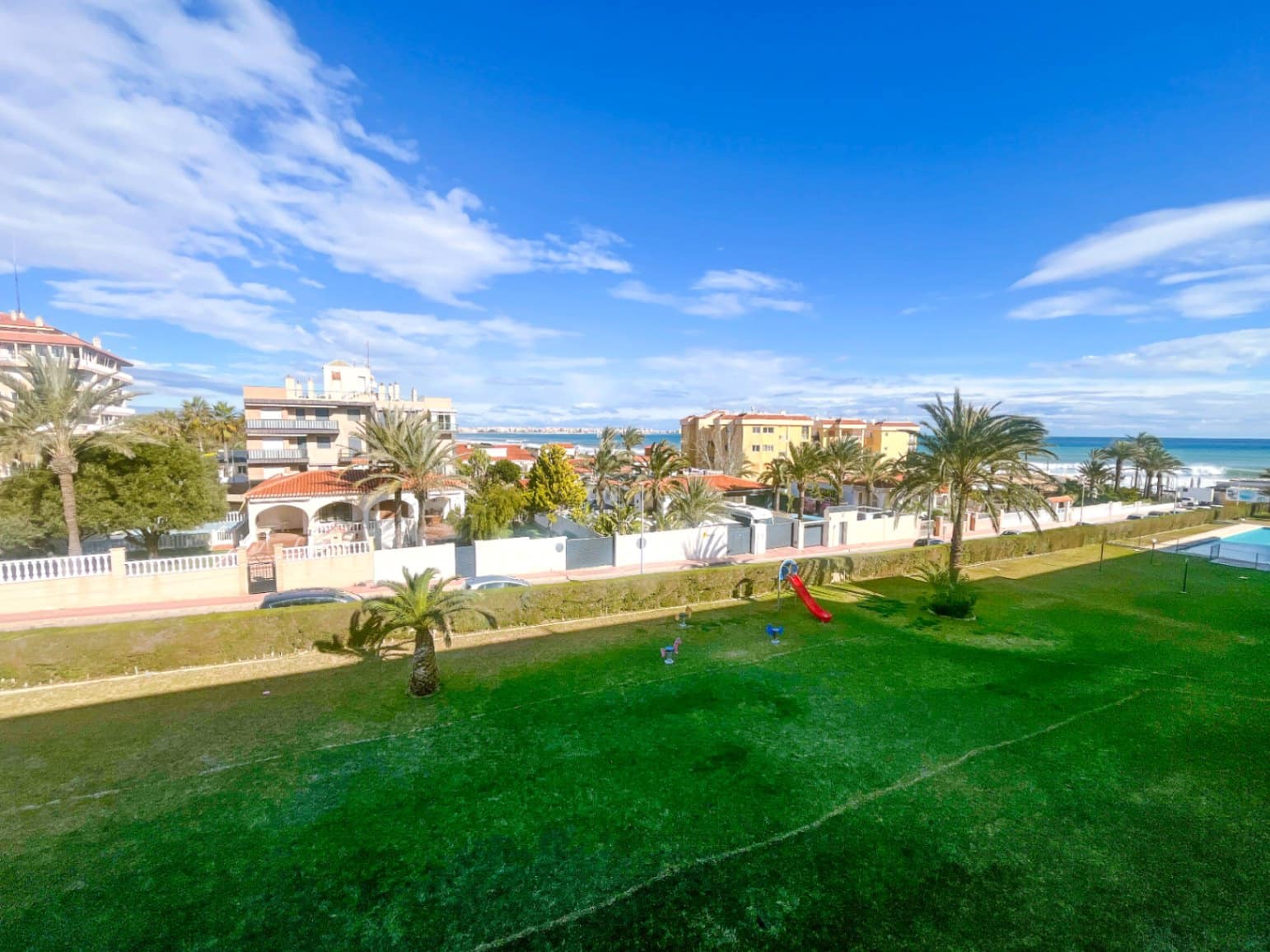 3 chambre Appartement à vendre à Rocio del Mar avec piscine - 329 700 € (Ref: 9552026)