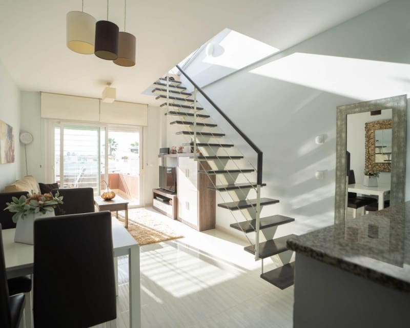 2 soveværelse Lejlighed til salg i Orihuela Costa med swimmingpool - € 259.900 (Ref: 9552033)