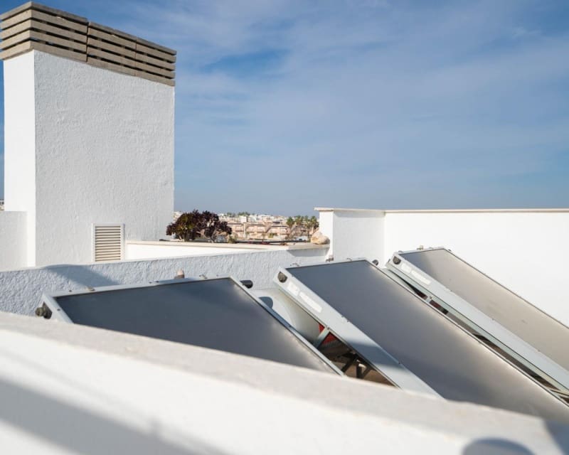 2 soveværelse Lejlighed til salg i Orihuela Costa med swimmingpool - € 259.900 (Ref: 9552033)