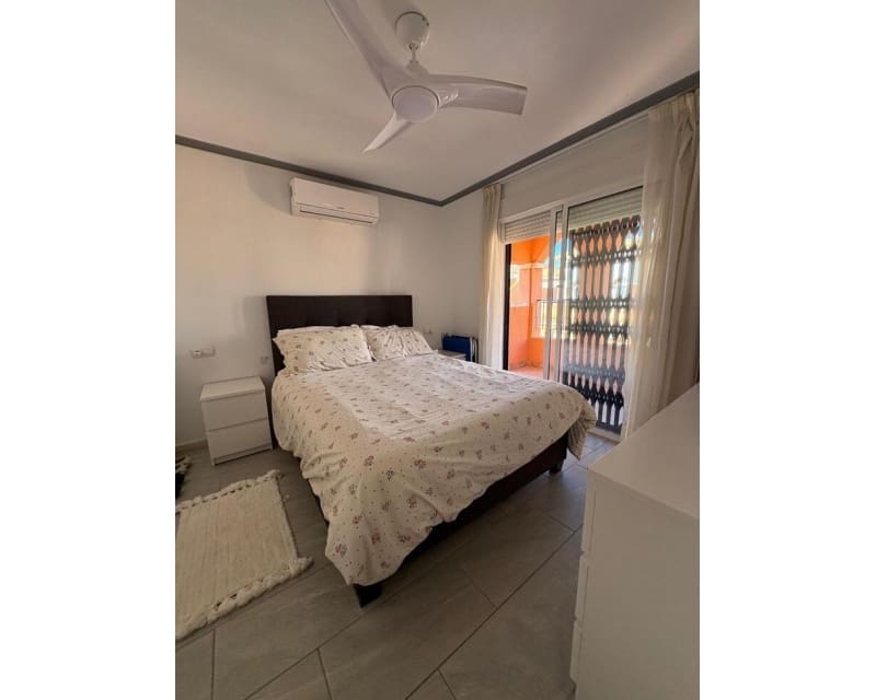 3 Zimmer Apartment zu verkaufen in Playa Flamenca mit Pool - 185.000 € (Ref: 9552034)