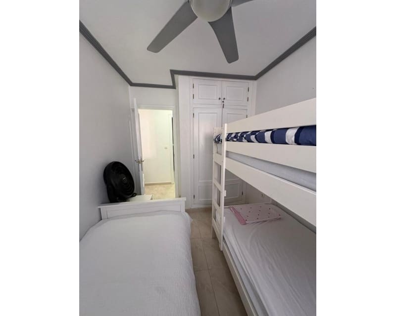 3 Zimmer Apartment zu verkaufen in Playa Flamenca mit Pool - 185.000 € (Ref: 9552034)