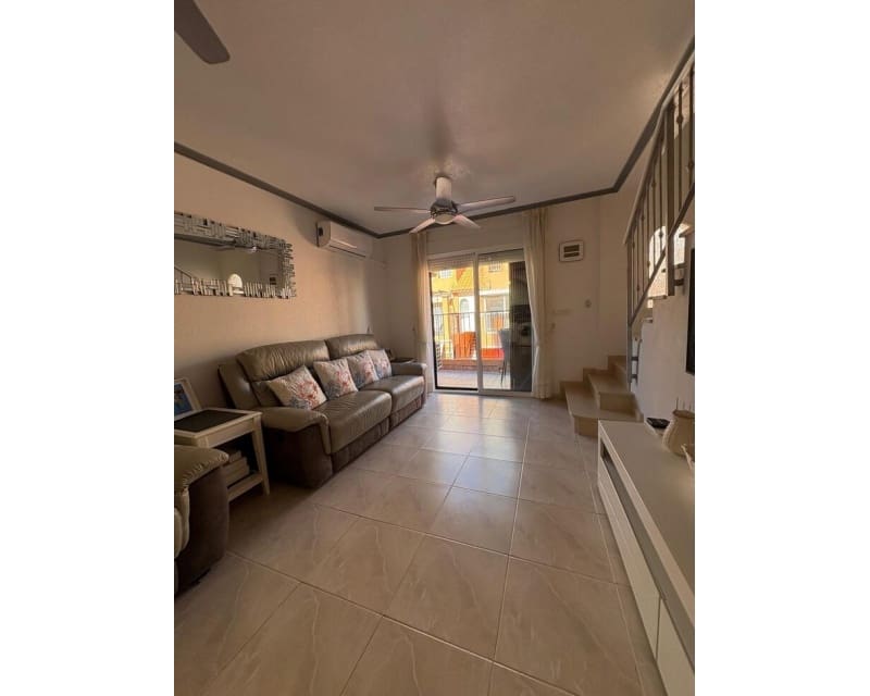 3 Zimmer Apartment zu verkaufen in Playa Flamenca mit Pool - 185.000 € (Ref: 9552034)