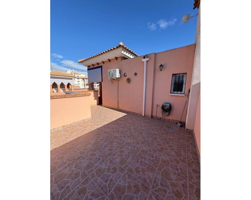 3 Zimmer Apartment zu verkaufen in Playa Flamenca mit Pool - 185.000 € (Ref: 9552034)