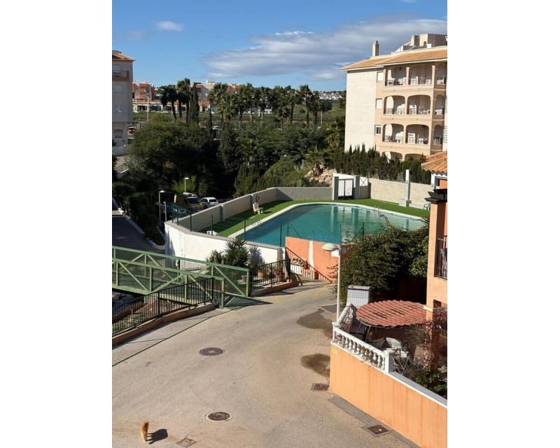3 Zimmer Apartment zu verkaufen in Playa Flamenca mit Pool - 185.000 € (Ref: 9552034)