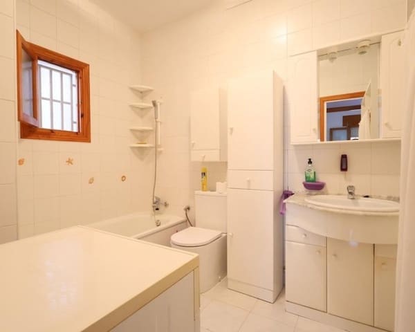 3 makuuhuone Omakotitalo myytävänä paikassa La Florida, Orihuela - 170 000 € (Ref: 9552038)