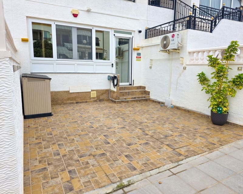 2 makuuhuone Huoneisto myytävänä paikassa Los Montesinos mukana uima-altaan - 135 000 € (Ref: 9552041)