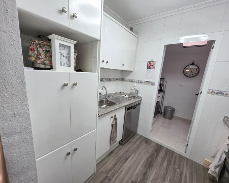 2 makuuhuone Huoneisto myytävänä paikassa Los Montesinos mukana uima-altaan - 135 000 € (Ref: 9552041)