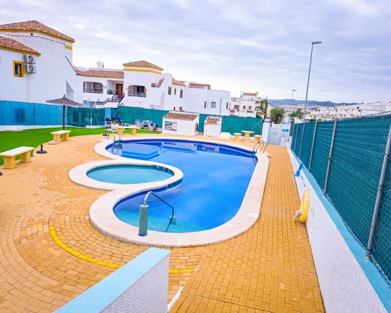 2 makuuhuone Huoneisto myytävänä paikassa Los Montesinos mukana uima-altaan - 135 000 € (Ref: 9552041)