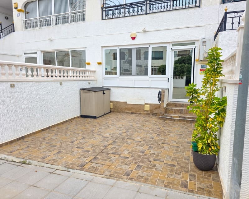 2 makuuhuone Huoneisto myytävänä paikassa Los Montesinos mukana uima-altaan - 135 000 € (Ref: 9552041)