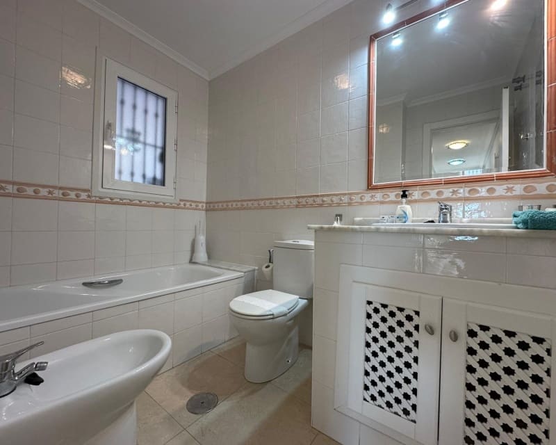 2 soverom Leilighet til salgs i Villamartin med svømmebasseng - € 189 995 (Ref: 9552042)