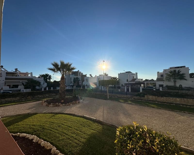 2 soverom Leilighet til salgs i Villamartin med svømmebasseng - € 189 995 (Ref: 9552042)