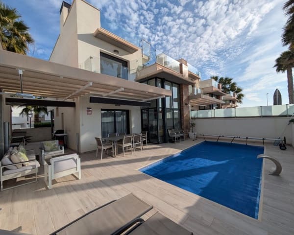 3 slaapkamer Villa te koop in Cabo Roig, Orihuela met zwembad - € 450.000 (Ref: 9552046)