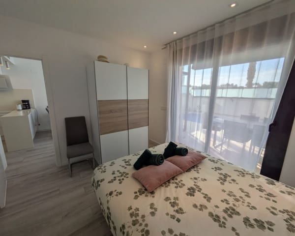 3 slaapkamer Villa te koop in Cabo Roig, Orihuela met zwembad - € 450.000 (Ref: 9552046)