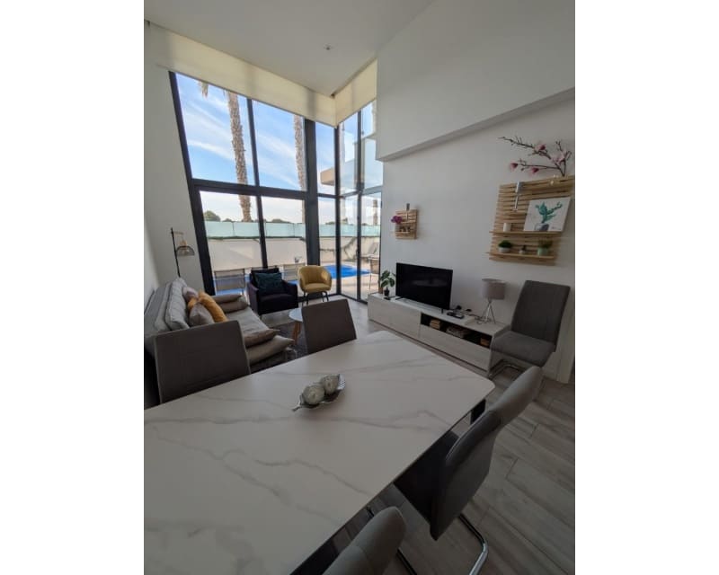 3 slaapkamer Villa te koop in Cabo Roig met zwembad - € 450.000 (Ref: 9552046)