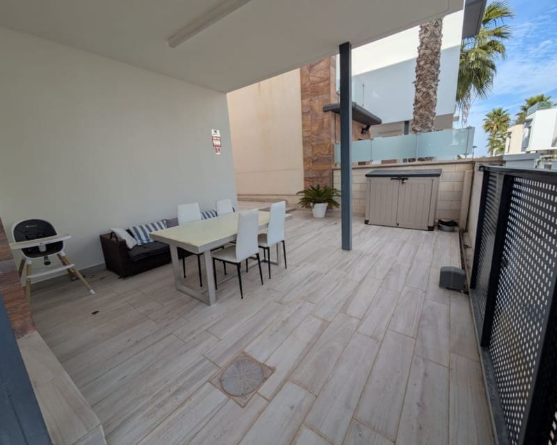 3 slaapkamer Villa te koop in Cabo Roig met zwembad - € 450.000 (Ref: 9552046)