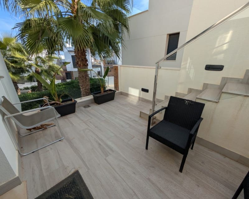 3 slaapkamer Villa te koop in Cabo Roig met zwembad - € 450.000 (Ref: 9552046)