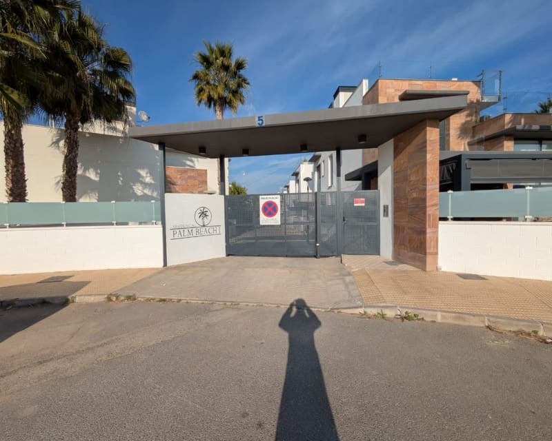 3 slaapkamer Villa te koop in Cabo Roig met zwembad - € 450.000 (Ref: 9552046)