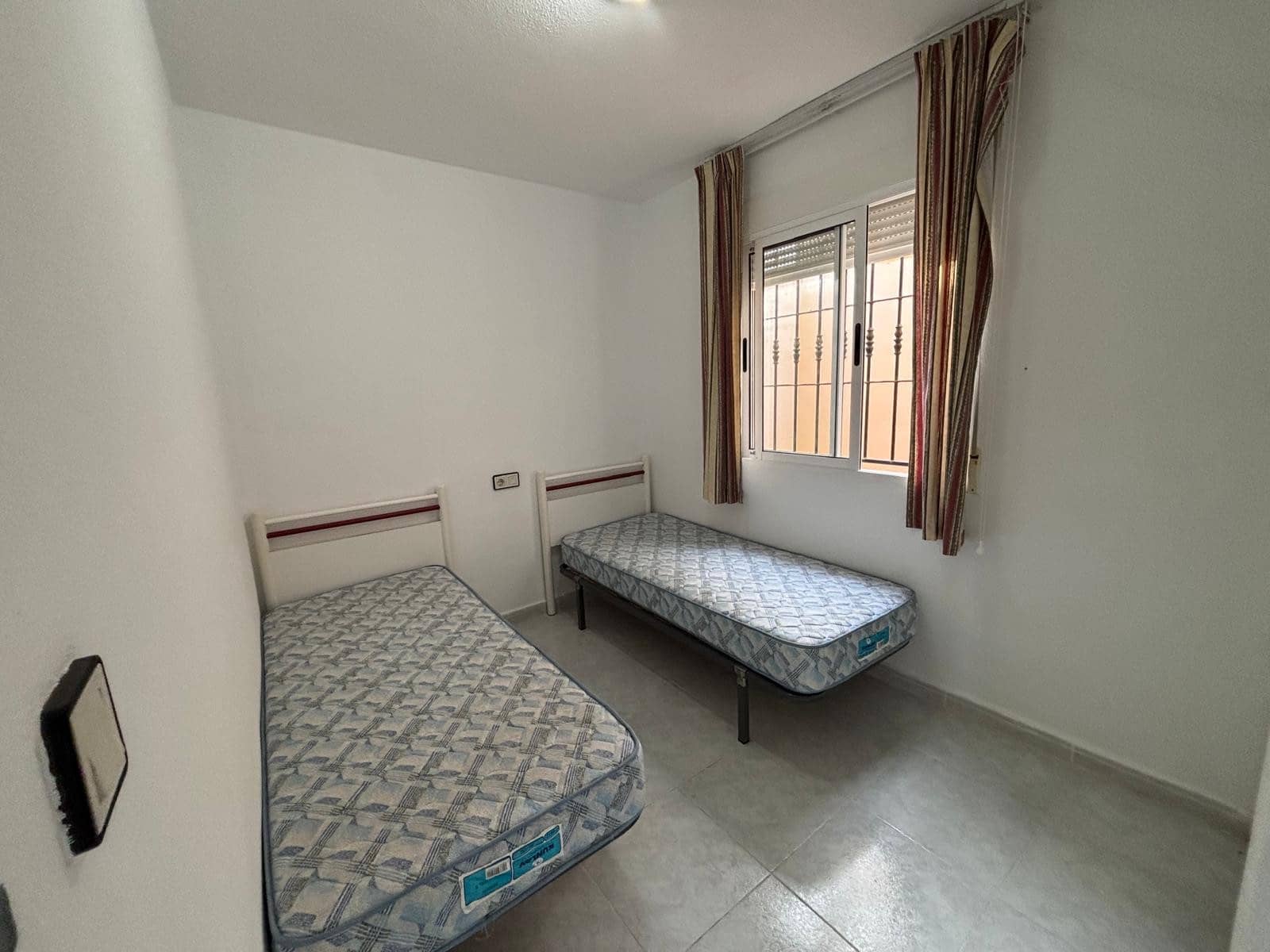 2 slaapkamer Appartement te koop in La Siesta met zwembad - € 120.000 (Ref: 9552054)