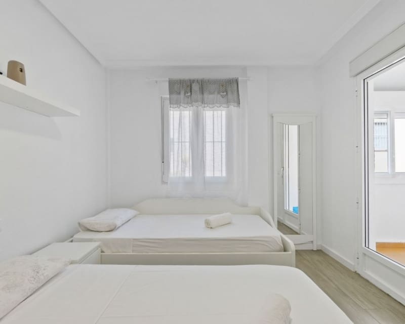 3 bedroom Townhouse for sale in Playa Flamenca with pool - € 285,000 (Ref: 9552057)