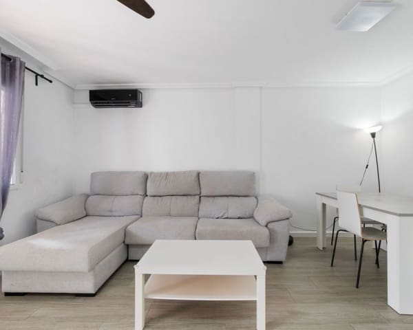 3 soverom Hus til salgs i Playa Flamenca, Orihuela med svømmebasseng - € 285 000 (Ref: 9552057)