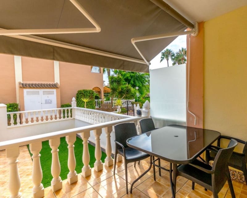 3 bedroom Townhouse for sale in Playa Flamenca with pool - € 285,000 (Ref: 9552057)