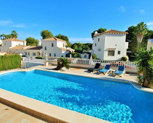 3 chambre Villa/Maison à vendre à Villamartin, Orihuela avec piscine - 465 000 € (Ref: 9552058)