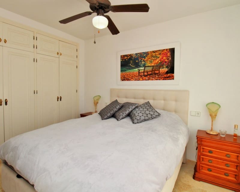 3 bedroom Villa for sale in Villamartin with pool - € 465,000 (Ref: 9552058)