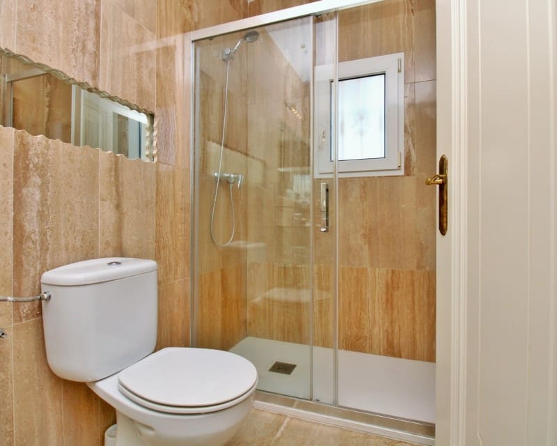 3 bedroom Villa for sale in Villamartin with pool - € 465,000 (Ref: 9552058)