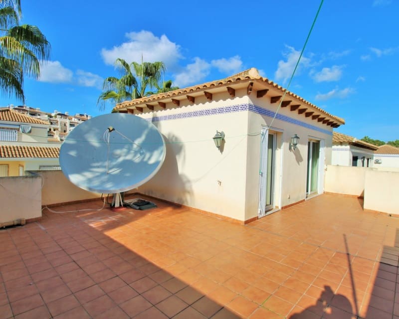 3 bedroom Villa for sale in Villamartin with pool - € 465,000 (Ref: 9552058)