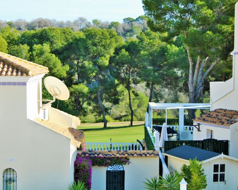 3 bedroom Villa for sale in Villamartin with pool - € 465,000 (Ref: 9552058)