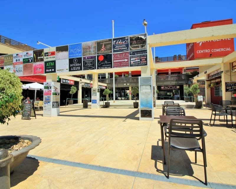 3 bedroom Villa for sale in Villamartin with pool - € 465,000 (Ref: 9552058)