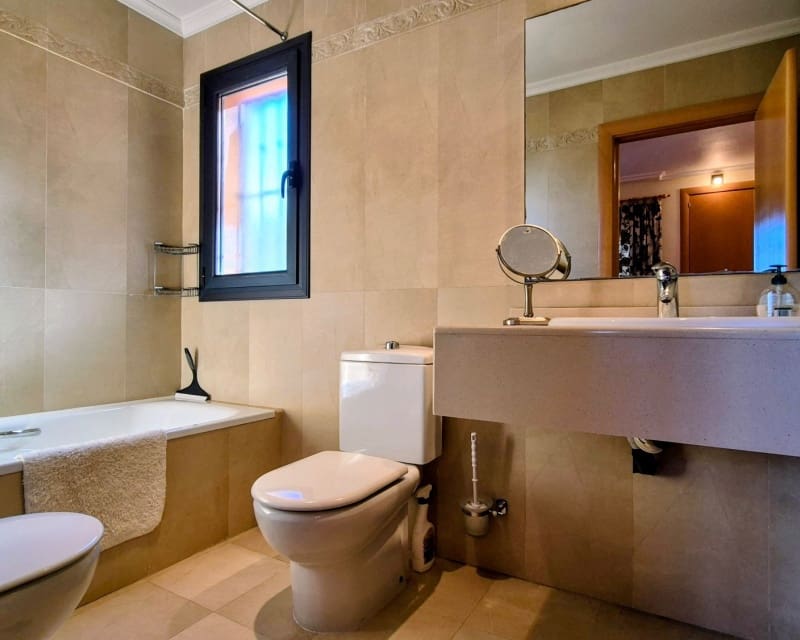 2 soveværelse Lejlighed til salg i Villamartin med swimmingpool - € 235.000 (Ref: 9552079)