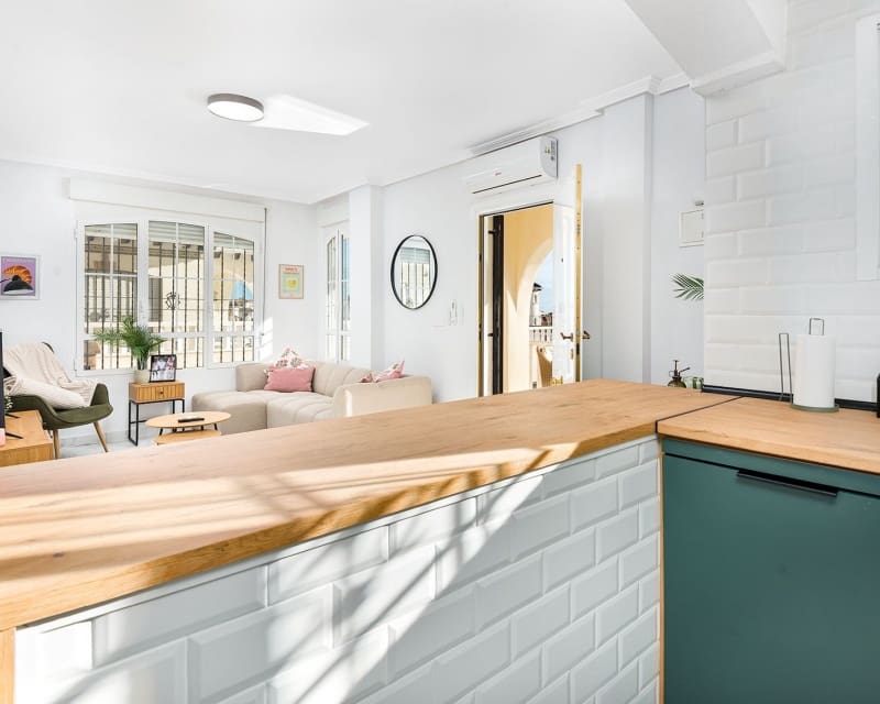 3 slaapkamer Villa te koop in Cabo Roig met zwembad - € 365.000 (Ref: 9552081)