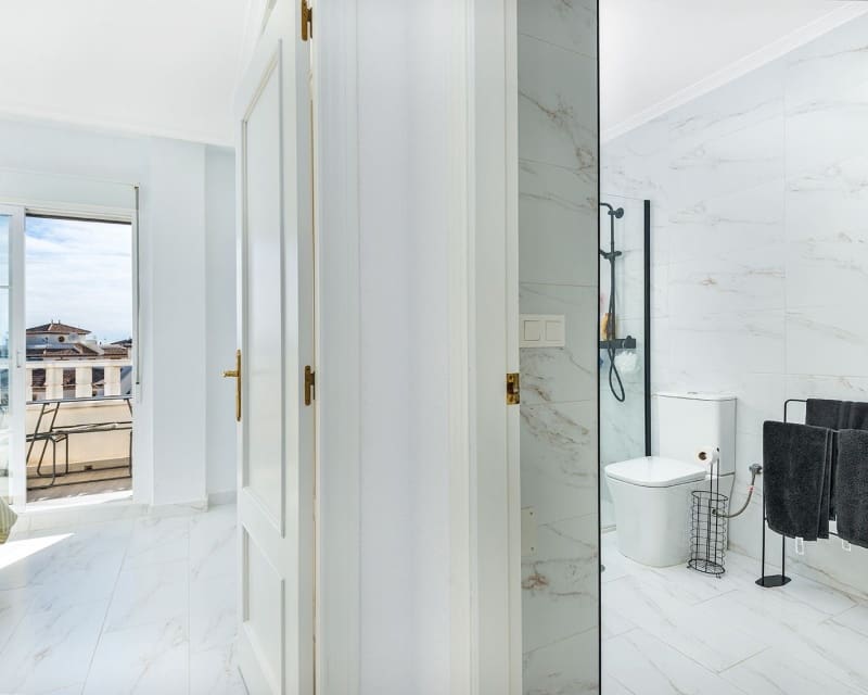 3 slaapkamer Villa te koop in Cabo Roig met zwembad - € 365.000 (Ref: 9552081)