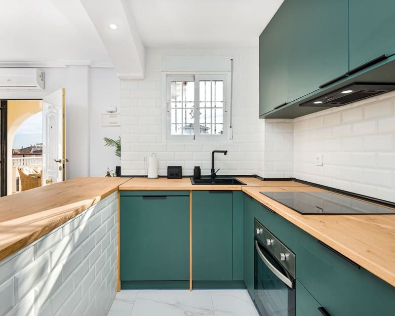 3 slaapkamer Villa te koop in Cabo Roig met zwembad - € 365.000 (Ref: 9552081)