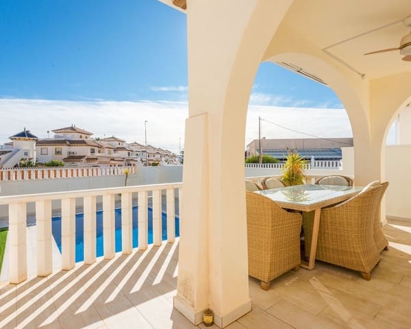 3 quarto Moradia para venda em Cabo Roig, Orihuela com piscina - 365 000 € (Ref: 9552081)