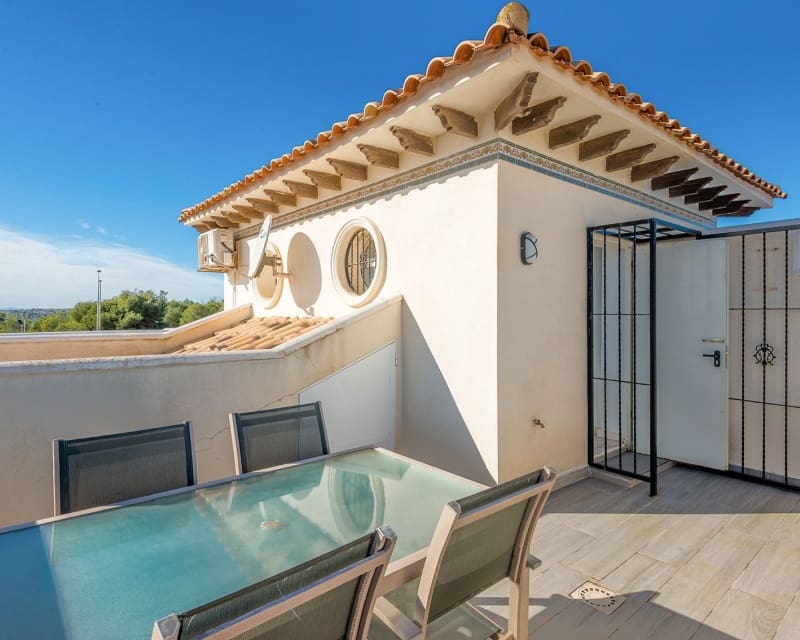3 slaapkamer Villa te koop in Cabo Roig met zwembad - € 365.000 (Ref: 9552081)