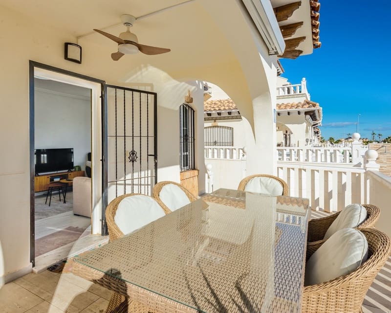 3 slaapkamer Villa te koop in Cabo Roig met zwembad - € 365.000 (Ref: 9552081)