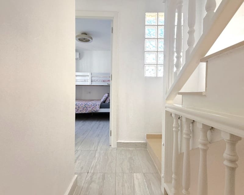 2 makuuhuone Huvila myytävänä paikassa Playa Flamenca mukana uima-altaan - 339 000 € (Ref: 9552086)