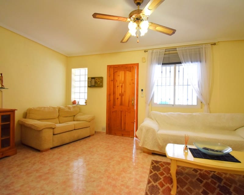 Chalet de 2 habitaciones en Playa Flamenca en venta con piscina - 175.000 € (Ref: 9552088)